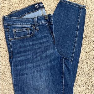 Gap denim, curvy true skinny jeans.